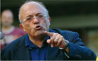 Denuncia bis della Destra: "Sequestrate la casa"