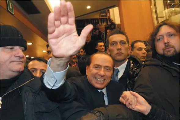Il piano di Berlusconi: rimpasto di governo dopo il voto di fiducia