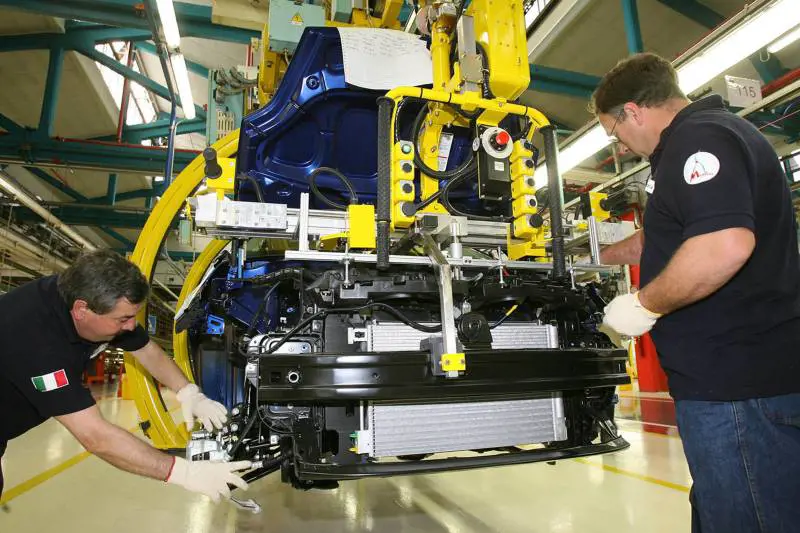 Fiat, il ministro Sacconi 
"Possibile definire 
l'intesa entro Natale"