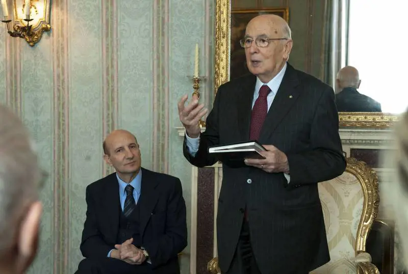 Studenti, Napolitano: "Violenze inammissibili 
Ma non bisogna ignorare la protesta pacifica"