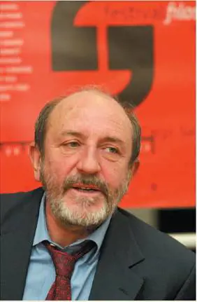 La filosofia di Galimberti: 
"Faccio ottimi riassunti"