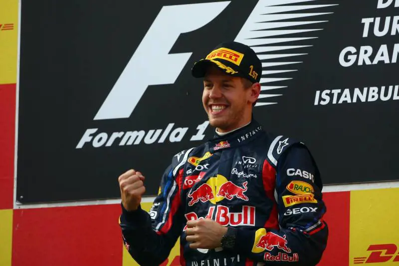 Il Gp di Turchia a Vettel, ma Alonso è terzo