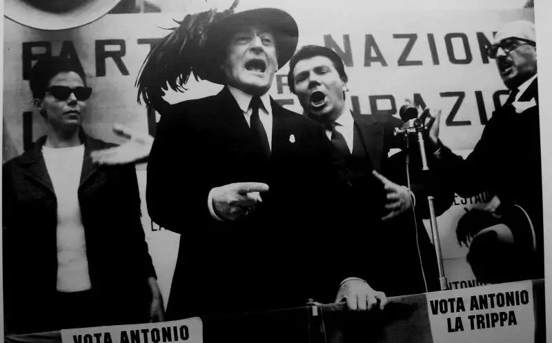 Campagna con meno tivù e più web, piazze e giornali