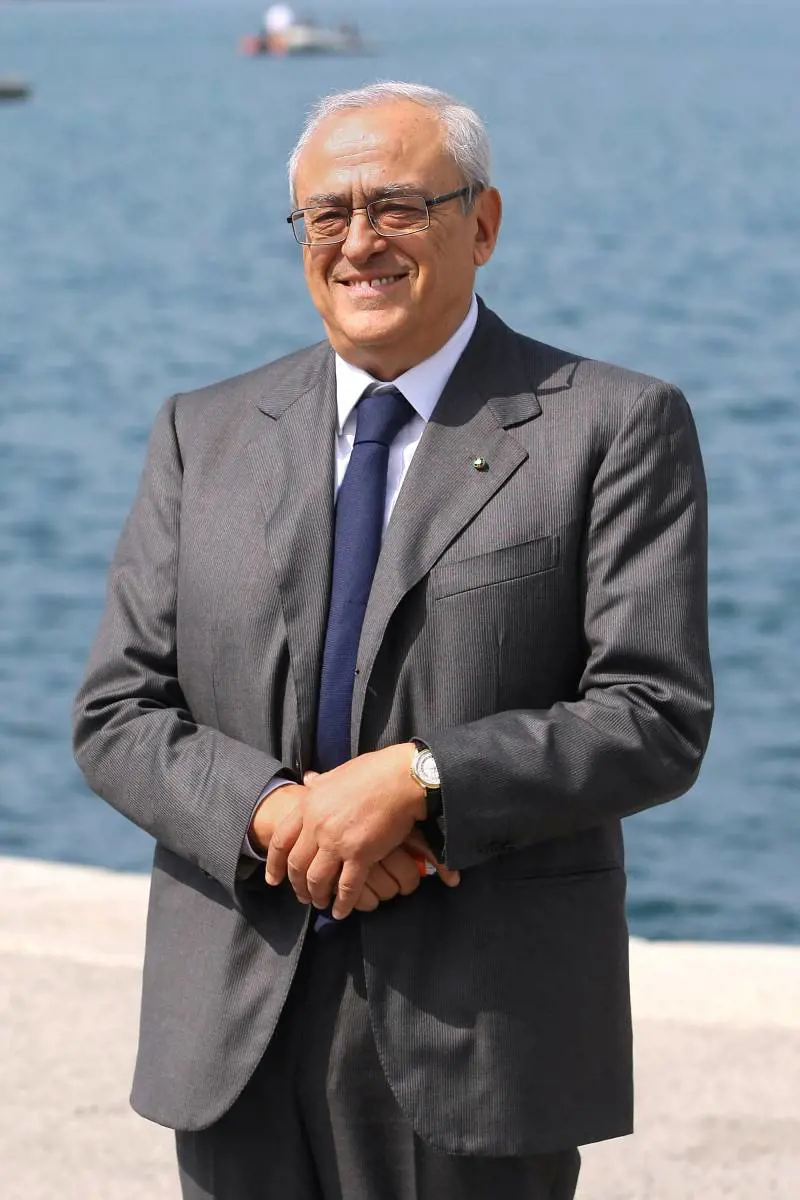 Aziende, banche e mariti: chi finanzia i politici