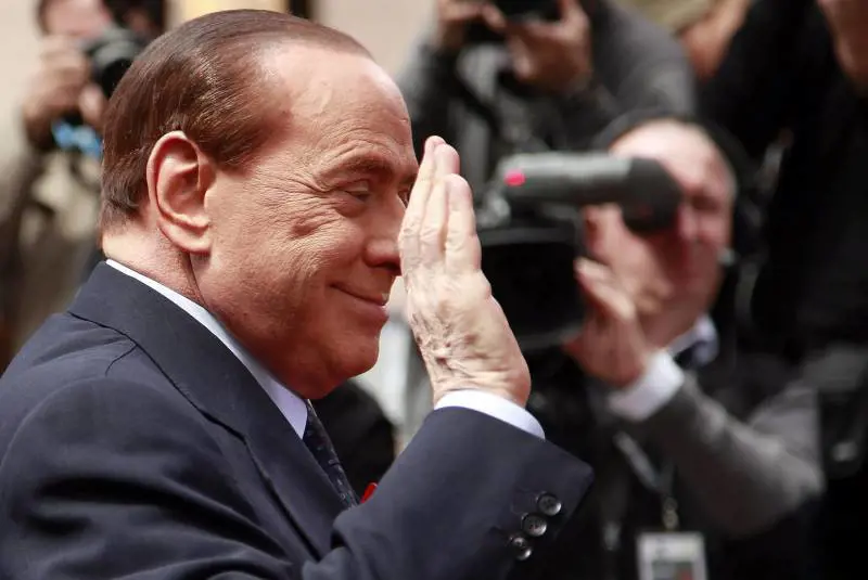 Il timore del Cavaliere: Umberto si sgancia costretto dai colonnelli