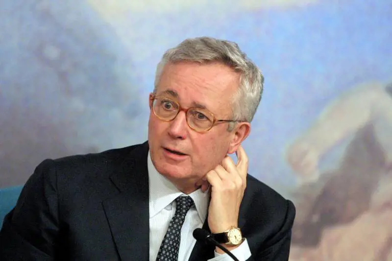Inchiesta P4, ecco le spesucce di Tremonti:  
"Dava mille euro ogni settimana in contanti"