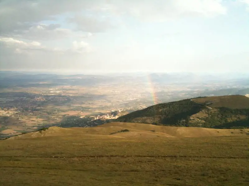 All'alba sul Monte Subasio, dove non accade nulla
