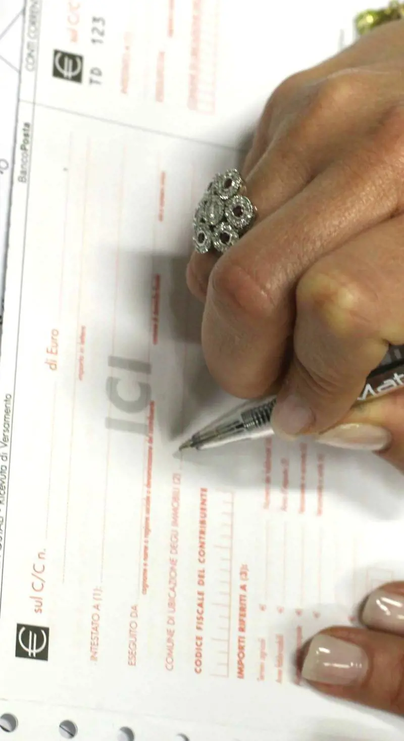 Tursi gli chiede lIci arretrato Ma lui vive nelle case popolari