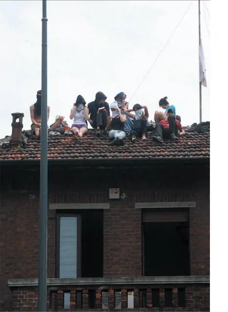 Genova, ecco il "vero" piano casa del Pd: 
il Comune ristruttura (e paga) i centri sociali