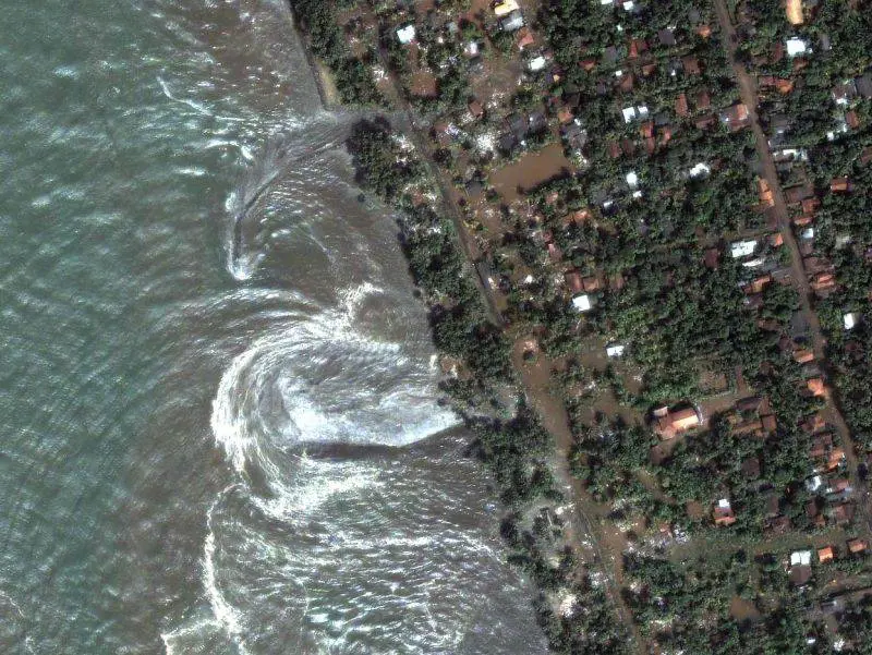 Un sisma di magnitudo 6,8 scuote Fukushima 
Illesa la centrale e rientra l'allerta tsunami
