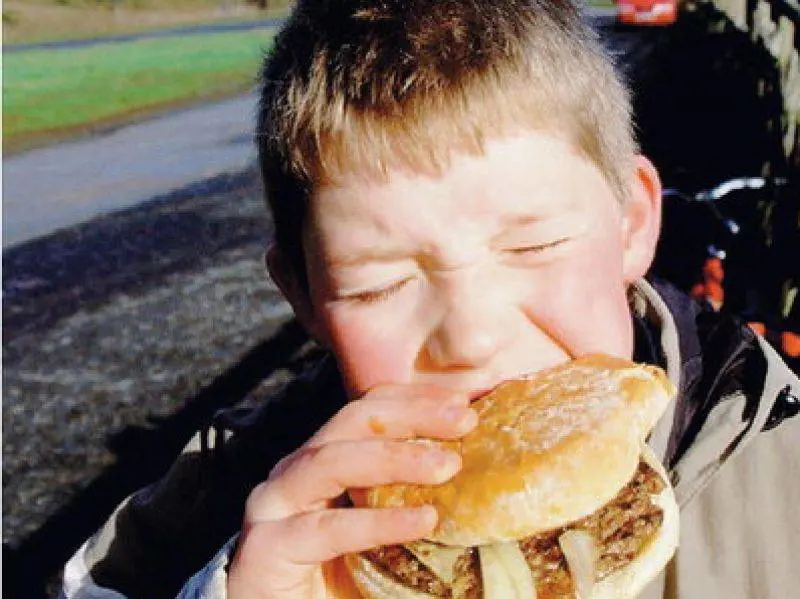 Date uno schiaffo al vostro figlio obeso  