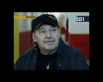 Vasco straparla sul web 
e Satisfiction lo licenzia 
Non sarà più l'editore