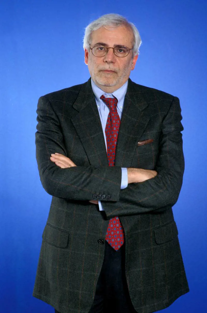 Il guru di Repubblica 
che fa le pulci al Cav 
è nei guai per peculato