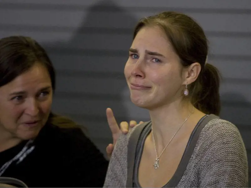 Caso Meredith, voglia di casa e nessuno show  
Ecco il ritorno alla vita di Amanda e Raffaele