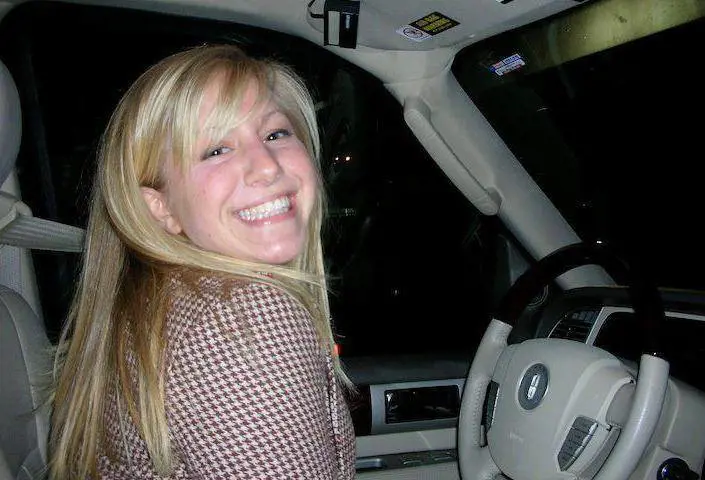 Uccisa da un pirata. Ma nessuno ci crede