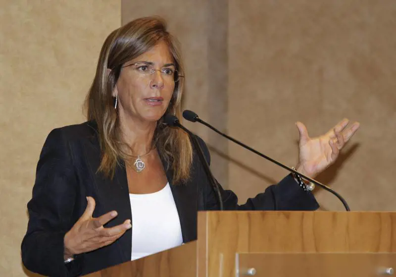 Emma fa la morale ma patteggia sulle mazzette