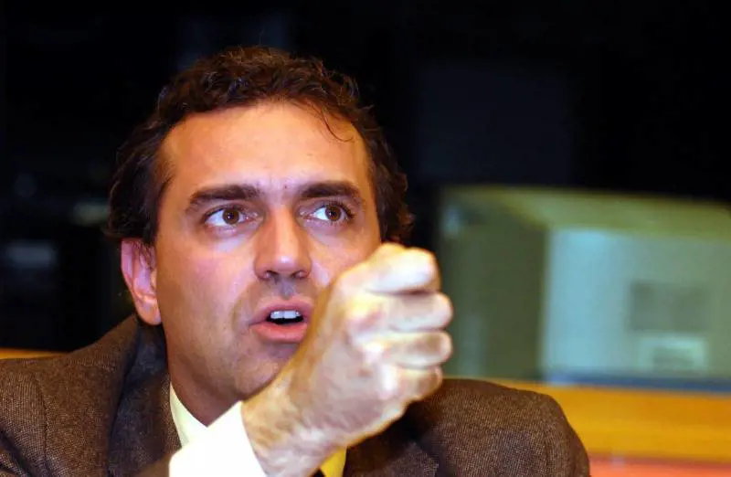 Adesso Giggino l'indignado lancia il suo partito: 
"Voglio la primavera araba anche al Sud Italia"