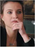 Attacco a Mediaset: 
l'inviata di Rete4 
aggredita dagli operai