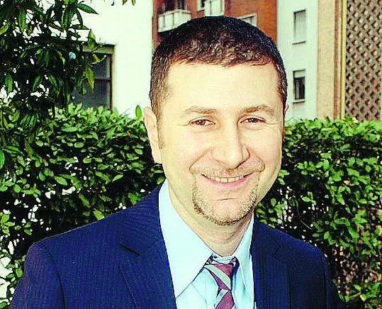 Dallex terrorista al cardinale: lite in Comune sugli Ambrogini