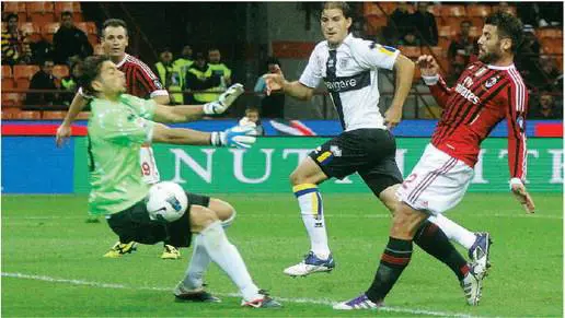 Il Milan degli eroi per un giorno: triplo Nocerino C'è la Juve: l'Inter trema e pareggia a Bergamo