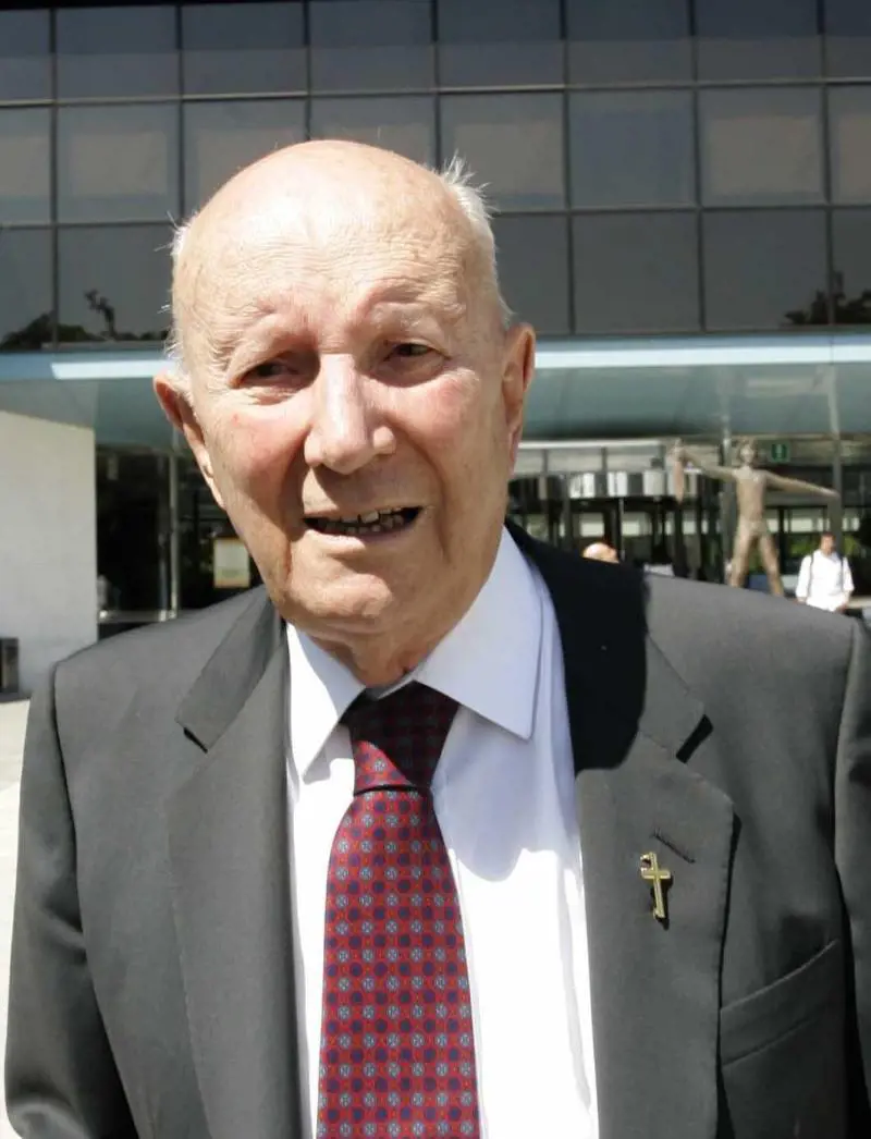 Ora per il San Raffaele cè una via duscita