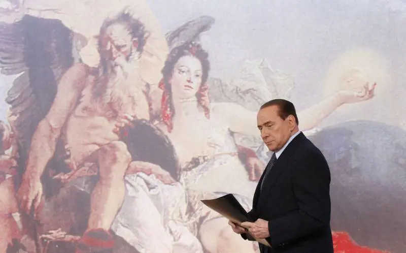 Ma il Cavaliere è sicuro:  "O me o elezioni domani"