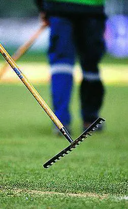 Genoa e Inter sfidano lalluvione  per gli alluvionati