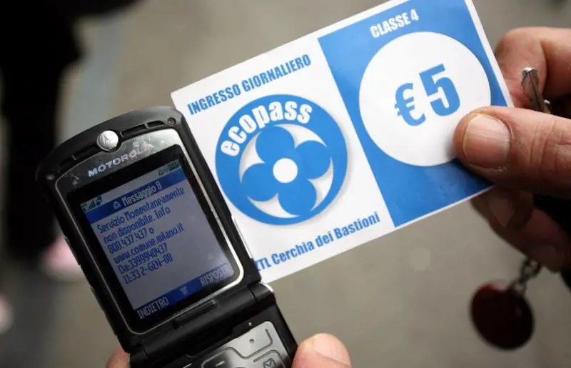 Area C, stangata sui pendolari: i prezzi dei garage già alle stelle