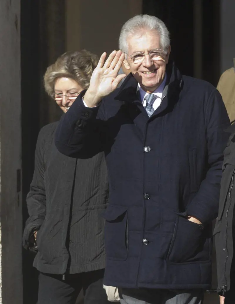 Il governo Monti?  Sobrio ma affamato Rissa per le poltrone