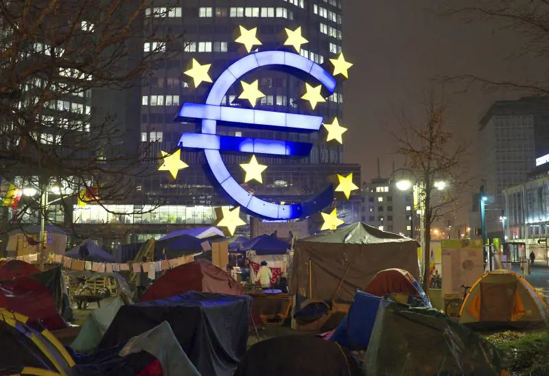 Il battesimo del fuoco  di Monti all'Eurogruppo Ue: manovra da 11 miliardi