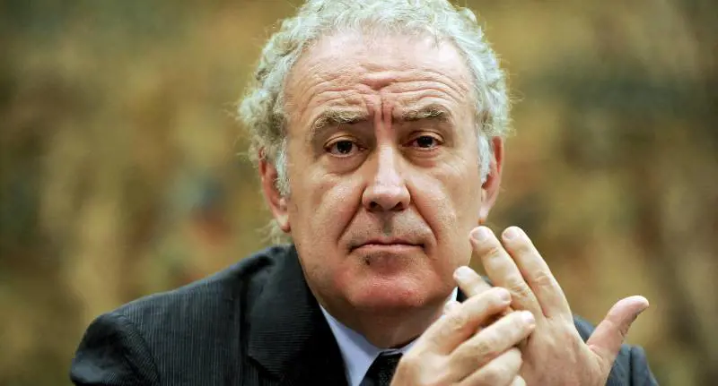 Santoro orfano del Cav  perde la guerra del talk con l’allievo Formigli