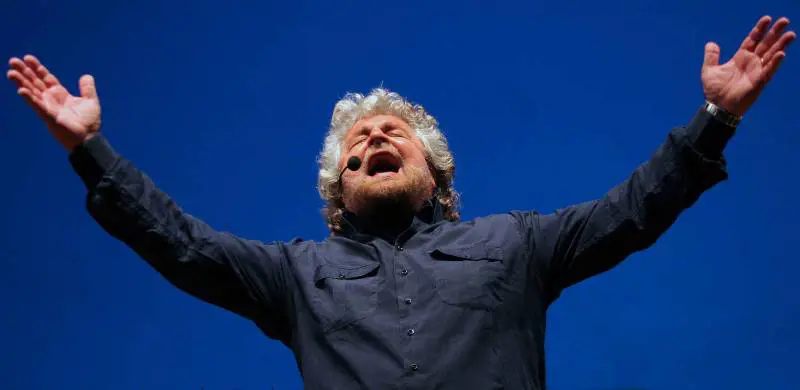 Adesso Grillo ha un debole per banchieri e professori: "Monti non ha iniziato male"