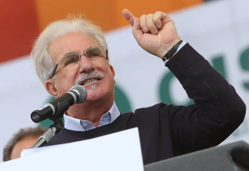 Bonanni deride il piano anti crisi: "Poteva farlo mio zio"