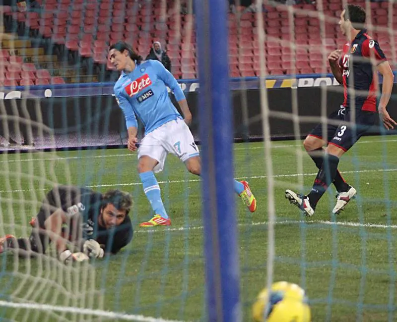 Napoli, che lezione al Genoa Rossoblù sconfitti e umiliati