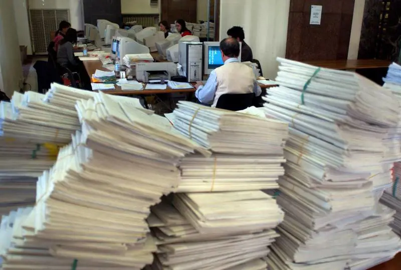 Quanti sono i lavoratori pagati dalla collettività