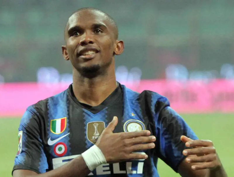 Nel «derby» dei dispetti Etoo gioca con Tevez