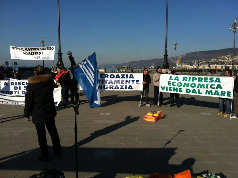 "Porti vuoti, in fuga 30mila barche"