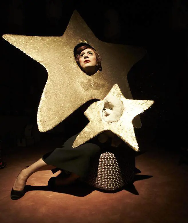 Filippo Timi, bella casalinga americana