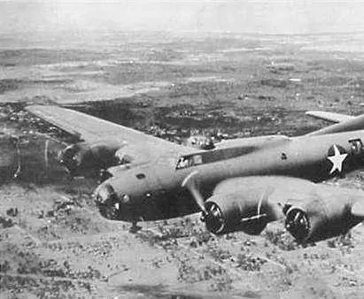 Liguria sotto le bombe di Marina e Aviazione
