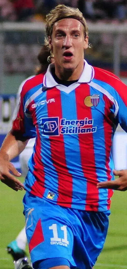 Mou allarbitro: «Ti piace fregare i professionisti!»