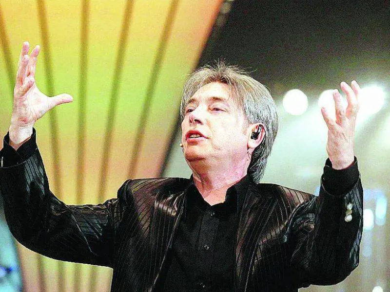 "C’era una volta... un Jeans e una Maglietta”  Nino d'Angelo si racconta