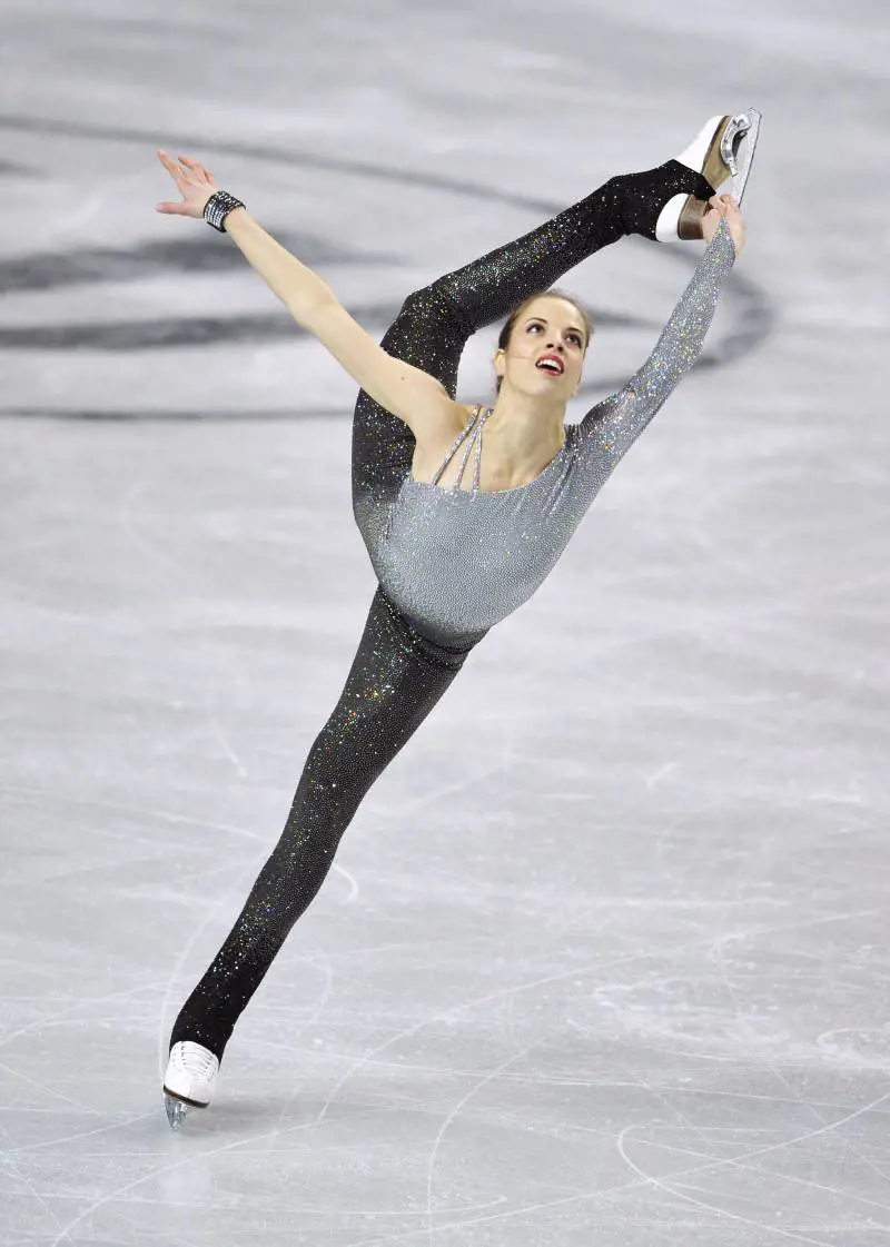 Oro sul ghiaccio Fata Carolina fa l'incantesimo