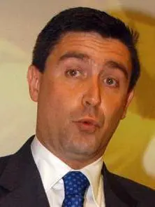 A dare fuoco ai due negozi di consiglieri comunali non è stata la ndrangheta