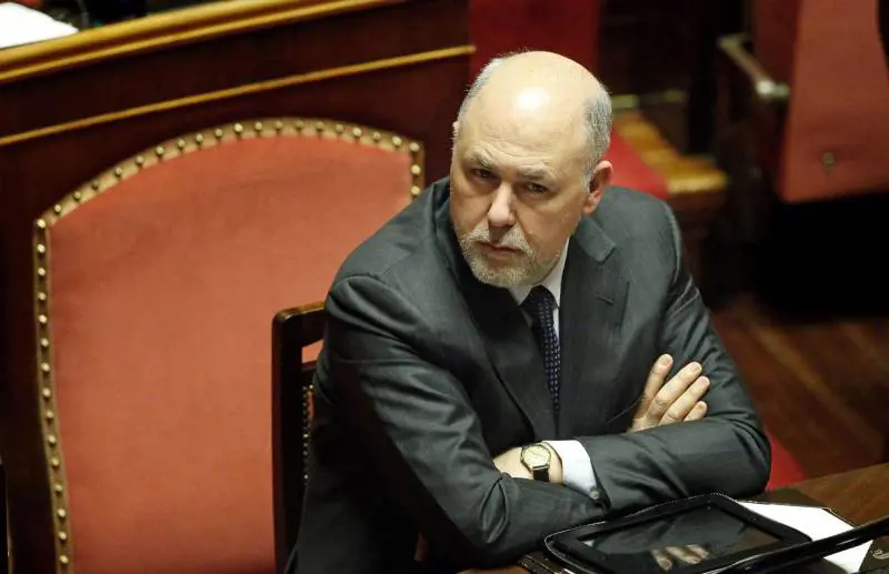 Lusi pretende l’articolo 18: ora dovete reintegrarmi