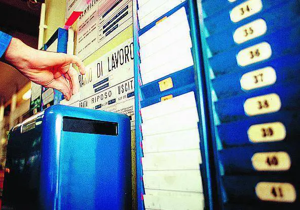 Se il capo regala ai dipendenti  un bonus per arrivare tardi