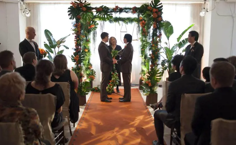 Giudice legalizza le nozze gay: basta dire «sì» allestero