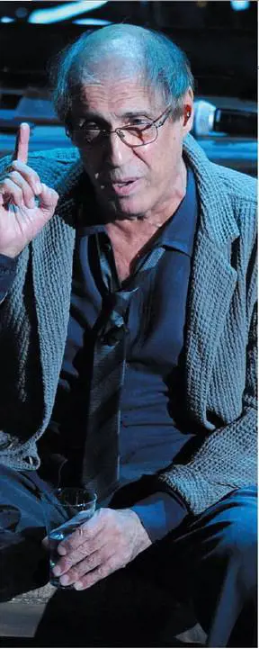 Celentano si mette a cuccia e predica senza mordere Ma si becca lo stesso i fischi
