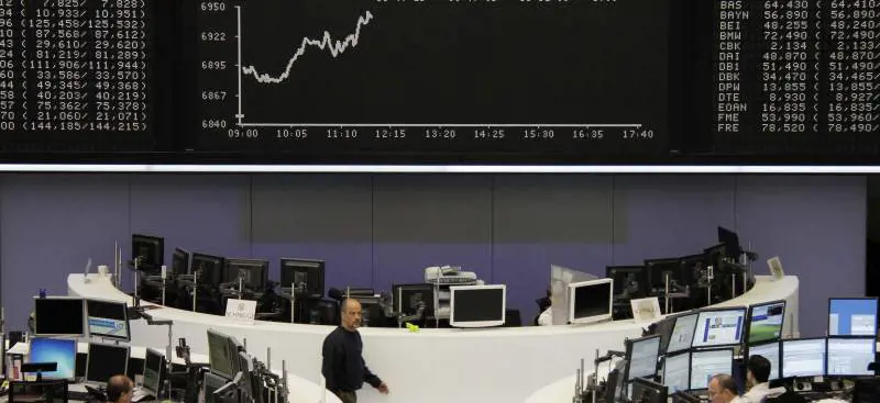 La Grecia si arrende, gli aiuti a un passo