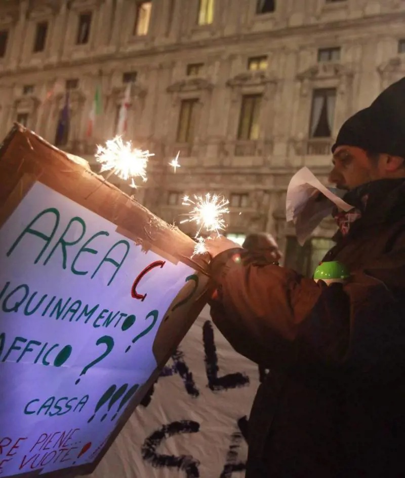 Abusivi? Al Comune non risulta I commercianti: «È uninvasione»