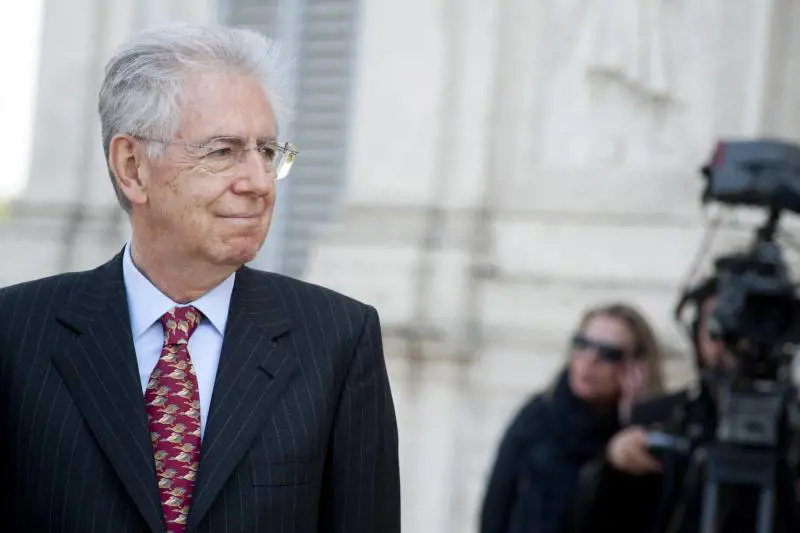 Monti corre con l'ok del Colle Il Pd strilla ma è pronto al sì